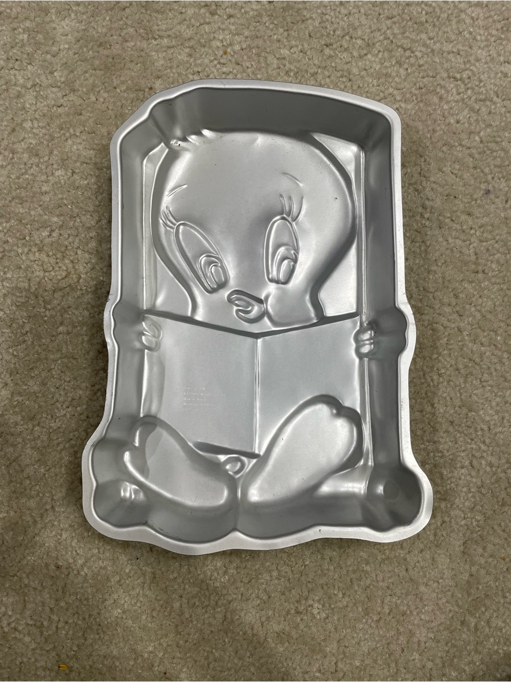 Vintage Wilton Tweety Bird aluminum cake pan